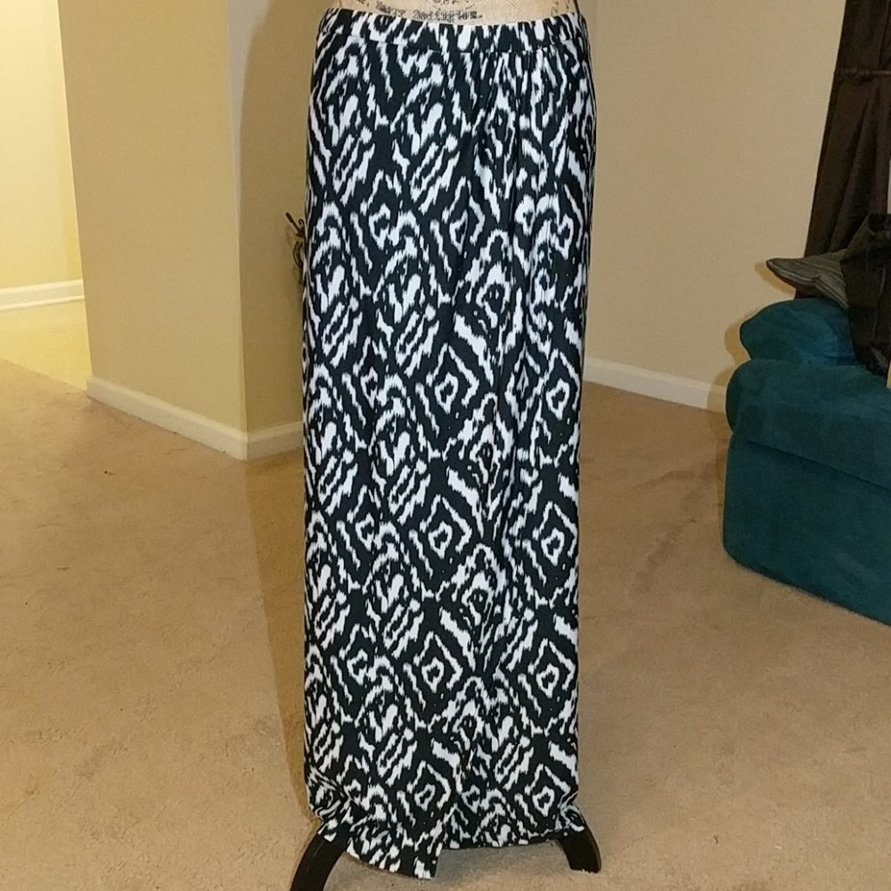 Faux wrap black and white print maxi skirt